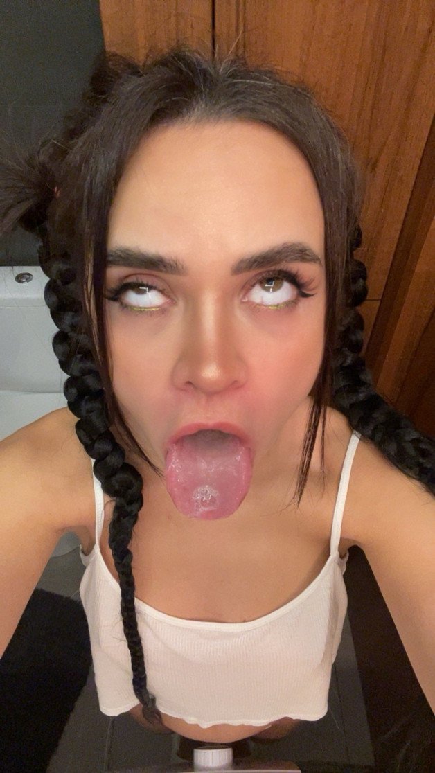 Photo by naughtymolly with the username @naughtymolly, who is a star user,  October 2, 2024 at 10:23 AM. The post is about the topic Amateurs and the text says 'I dont understand who the people are who dont like ahegao'