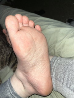 Photo by WORRRDTOYAMOMMASON with the username @Worrrdtoyamommason, who is a verified user,  May 10, 2024 at 5:36 PM. The post is about the topic Foot Fetish and the text says 'Just want to cover her feet and toes in cum
#feet #foot #footfetish #cum'