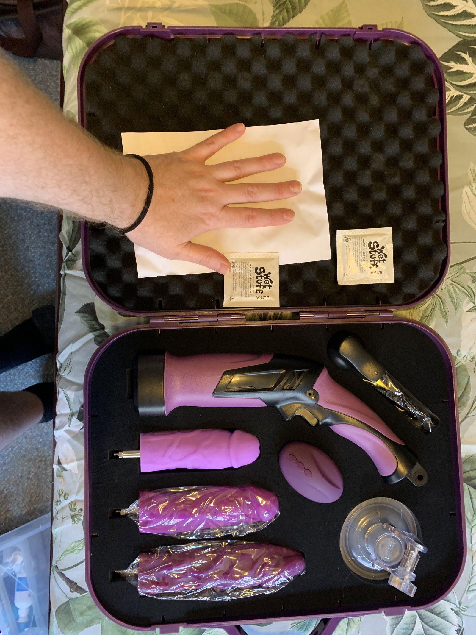 Photo by Lord Mikaelys with the username @LordMikaelys, who is a verified user,  June 22, 2024 at 12:15 PM. The post is about the topic dildo sex-toys vibromasseur gode godemichet and the text says 'my personsl collectuon. hand for scale!
#gay #bottom #vibrator #dildo #plug #anal #beads'