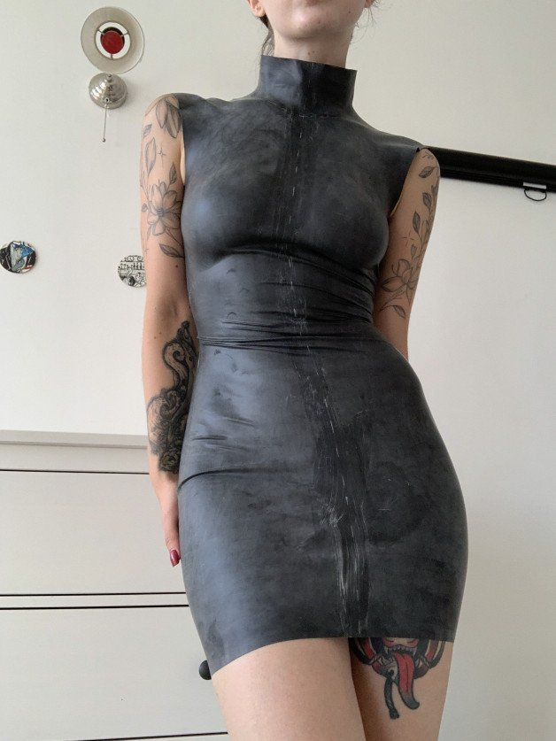 Photo by Ophelia with the username @yourfatale, who is a star user,  October 16, 2024 at 12:44 AM. The post is about the topic Leather and Latex and the text says 'should i add some shine?'