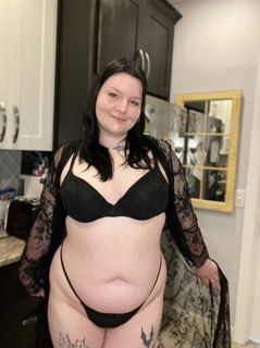 Shared Photo by Alluring Alina with the username @AlluringAlina, who is a verified user,  June 7, 2024 at 7:06 PM. The post is about the topic BBW and Chubby