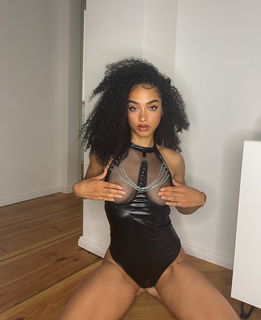 Photo by Aubrey Hearts with the username @Aubreyhearts, who is a star user,  July 6, 2024 at 11:36 AM. The post is about the topic Amateurs and the text says 'black girls give the best sloppy heads, do you agree? ;)'