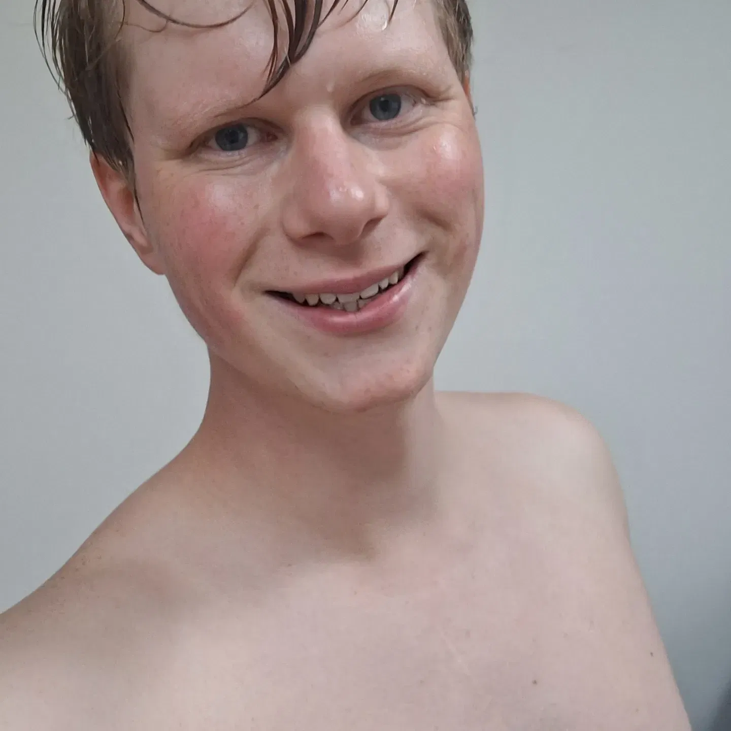 Album by scarjoris with the username @scarjoris, who is a star user,  May 28, 2024 at 5:02 PM and the text says 'It was a rainy day! Time for a shower lol.

Hit me up with paid requests for whatever you wish to see Www.onlyfans.com/scarjoris'