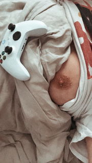 Photo by Charlyot with the username @Charlyot, who is a verified user,  June 1, 2024 at 7:08 AM. The post is about the topic Boobs, Only Boobs and the text says 'Goodmorning!! Who wants to play? 🎮💓

#boobs #pierced #play #game #curvy'