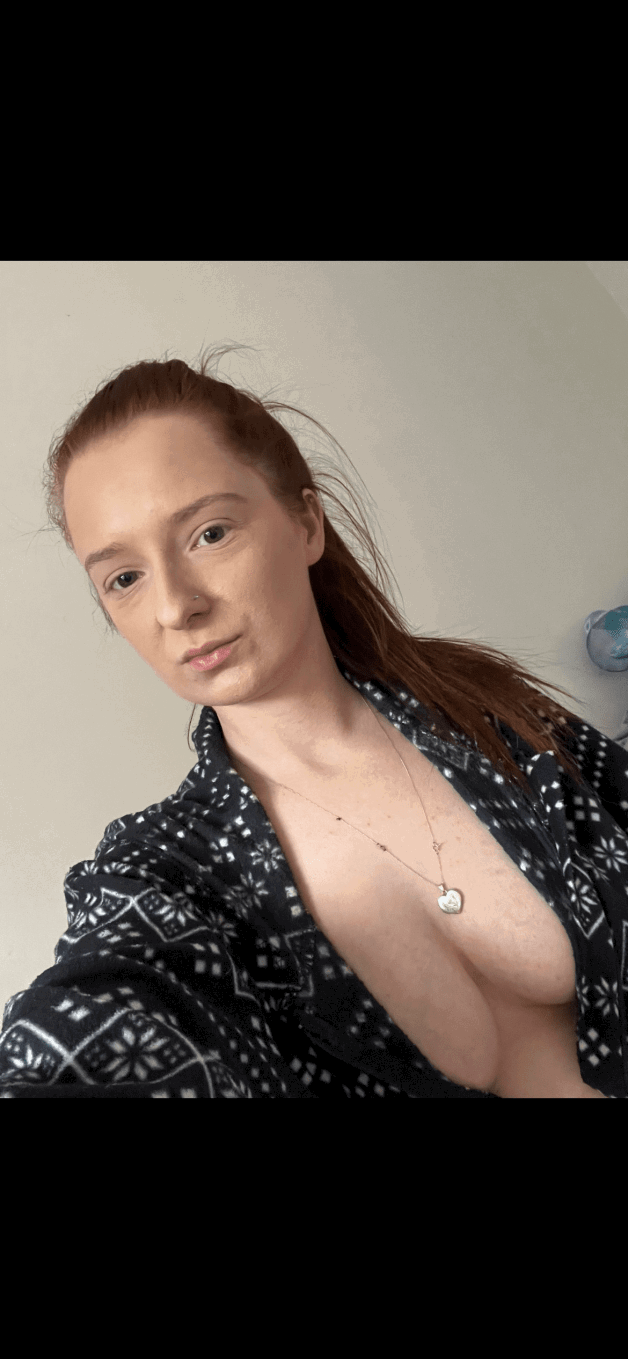 Photo by Shannen smith ( redheadslut ) with the username @Shannensmith98, who is a star user,  July 15, 2024 at 4:59 AM. The post is about the topic Cock Tribute and the text says 'please tribute me 😘💦'