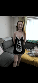 Album by Shannen smith ( redheadslut ) with the username @Shannensmith98, who is a star user,  September 17, 2024 at 5:10 AM. The post is about the topic Upskirt and the text says 'my onlyfans on offer. over 300 pics, and i dont delete any!'