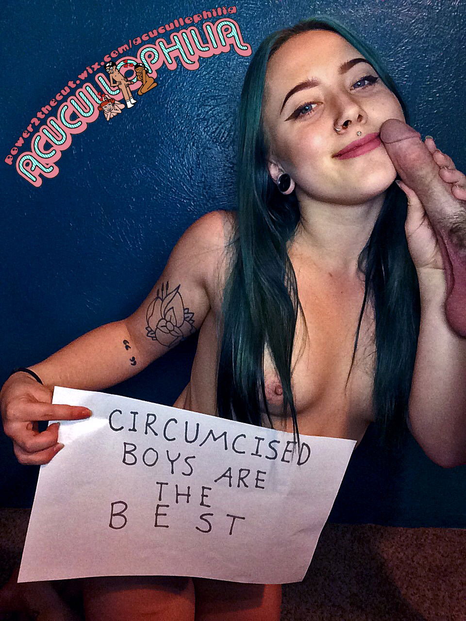 Photo by Acucullophilia with the username @Acucullophilia,  July 19, 2017 at 8:56 PM and the text says 'Zoda Nova’s one of my favorite new models on the scene. She made a great custom video for me where she worships her partner’s cut cock, and I strongly recommend going to ExtraLunchMoney and ordering your own fantasy scene from her. Believe me, you won’t..'