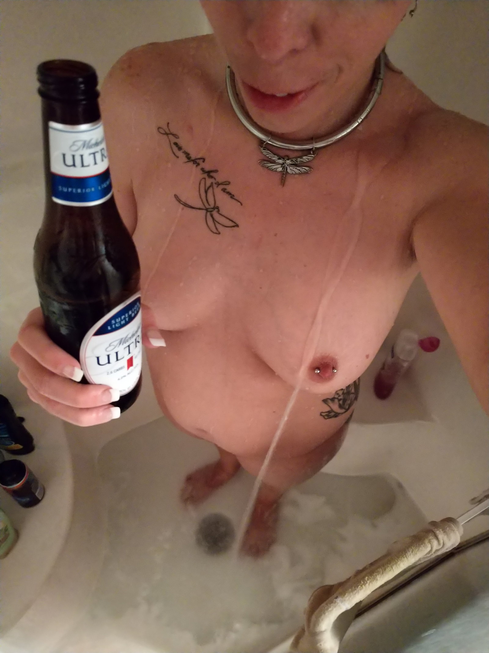 Photo by Lookingfor39 with the username @Lookingfor39,  April 18, 2019 at 8:58 PM and the text says 'Haha I got Daddy's beer now let's see how long it takes for him to notice n me to get spanked...!!!'