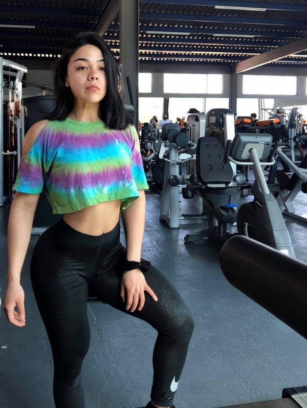 Photo by andrea with the username @urcinnamonbunny, who is a star user,  June 25, 2024 at 1:16 PM. The post is about the topic GYM SLUTS and the text says 'i like to go to the gym'