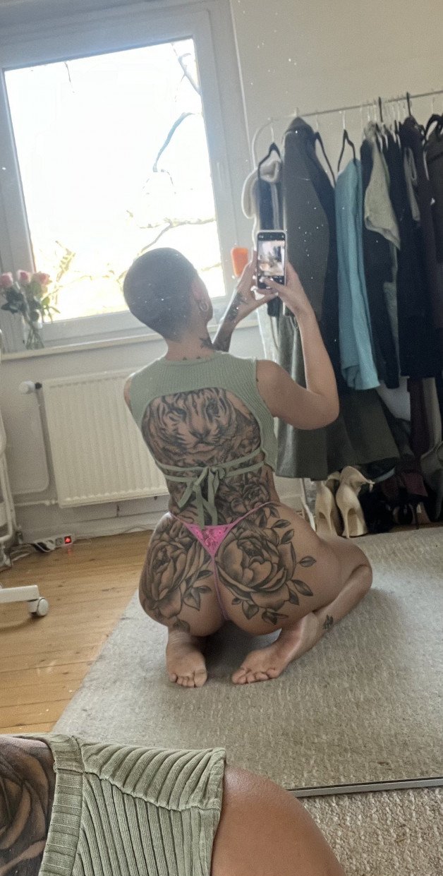 Photo by tattooedxmia with the username @tattooedxmia, who is a star user,  July 23, 2024 at 6:29 PM. The post is about the topic Ass and the text says 'what are you upto'