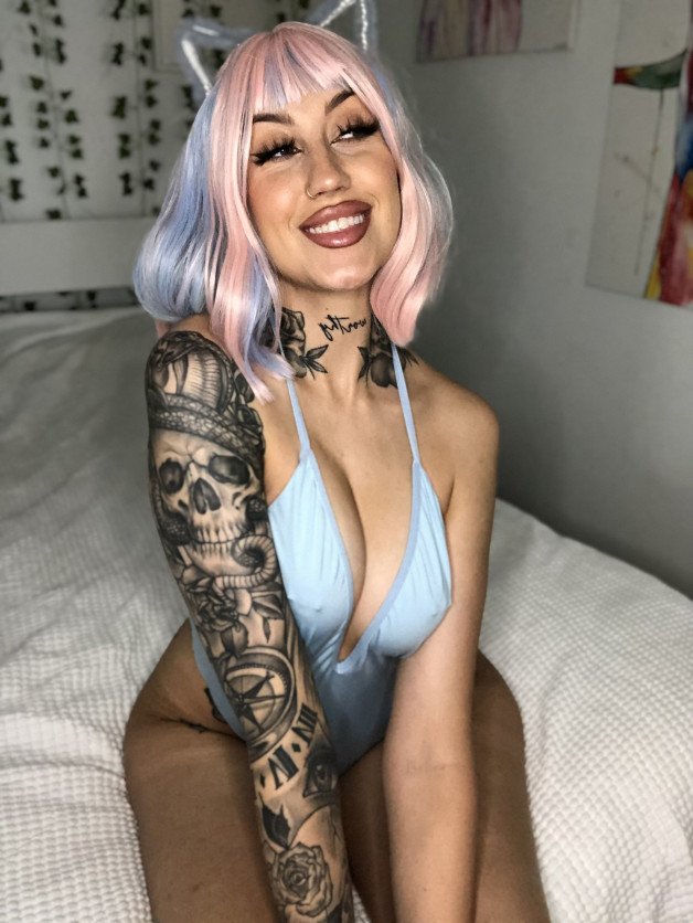 Photo by tattooedxmia with the username @tattooedxmia, who is a star user,  September 13, 2024 at 1:07 PM. The post is about the topic Amateurs and the text says 'cute enough to get your attention? 😇'