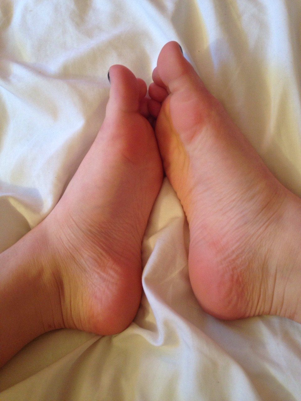 Photo by gooselicker with the username @gooselicker,  November 18, 2020 at 9:11 PM. The post is about the topic Teen toes