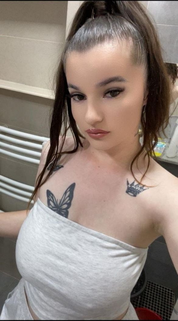 Photo by izzykat with the username @izzykat, who is a verified user,  July 9, 2024 at 8:53 PM. The post is about the topic Amateurs and the text says 'hello world !  I'm new here !

https://camsbadoo.com/Izzy_kat

#busty #boobs #ass #longhair #brunette  #toys #cumtributeِs #masturbate #sexy #beautiful #greeneyes #pussy #new #smart #hot #money #pvt #horny #smartgirl #naked #footfeetish'