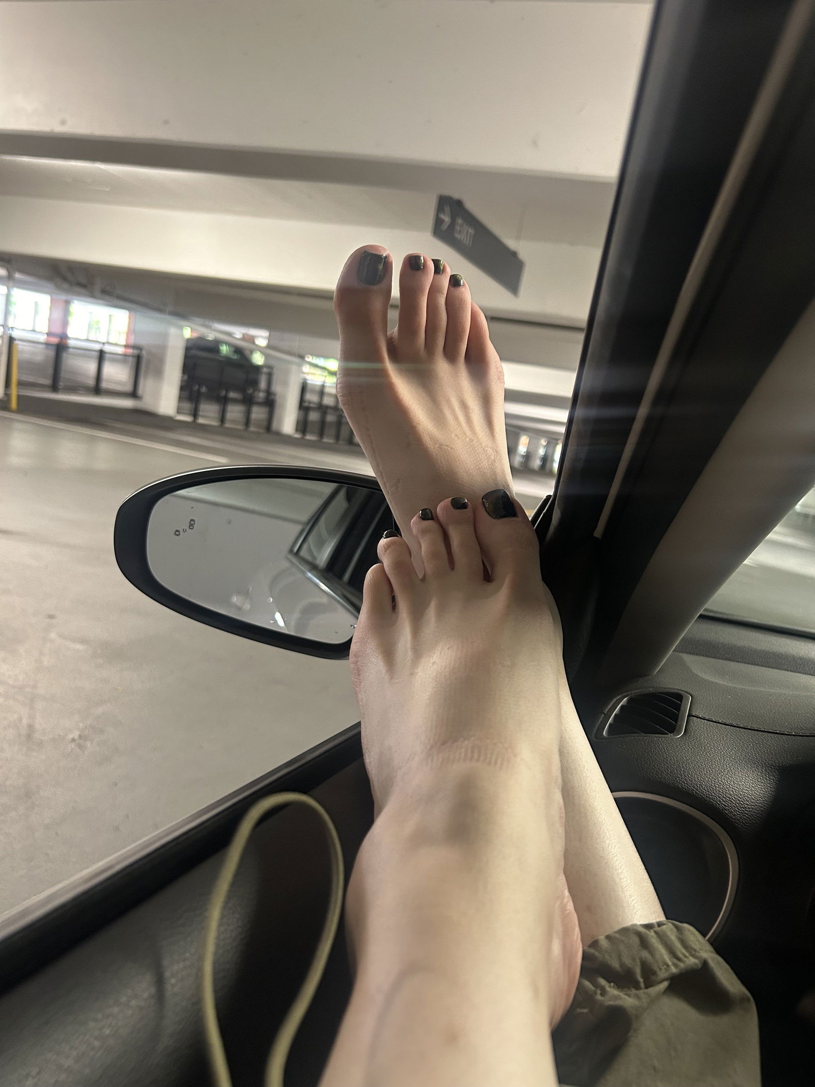 Album by JuicyJessTS with the username @JuicyJessTS, who is a verified user,  August 19, 2024 at 5:34 AM. The post is about the topic Trans Feet