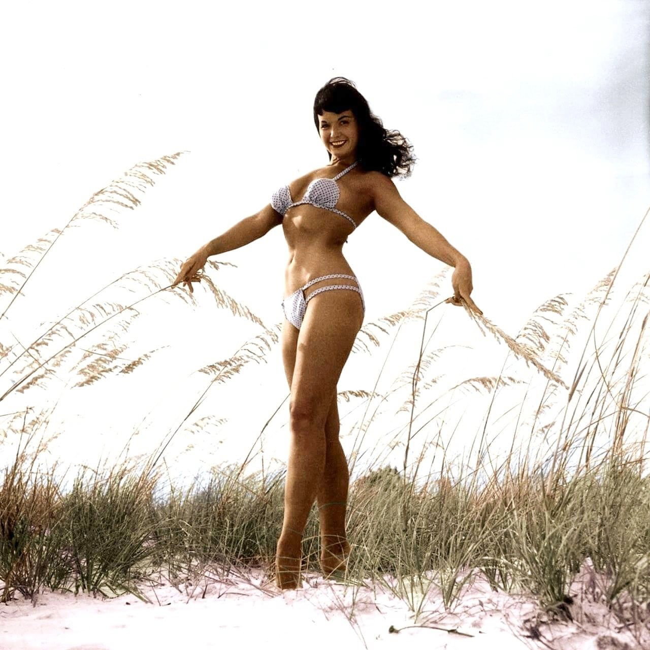Photo by Capt Shatterdabs with the username @plunderingbooty,  January 12, 2020 at 8:08 AM. The post is about the topic Bettie Page