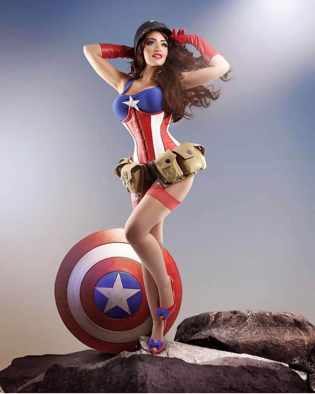 Photo by pupscale87 with the username @pupscale87,  November 25, 2018 at 10:55 AM and the text says 'theworldofcomiccon:

Beautiful Captain America pinup cosplay by @artyfakes
✔her out &amp; show some❤
.
-Photo by @dollhousephotographyuk
.
.
.
#captainamerica #pinup #cosplay #marvel #pinupgirl #marvelcomics #marveluniverse #steverogers #cosplayer..'