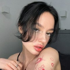 Visit devilinee's profile