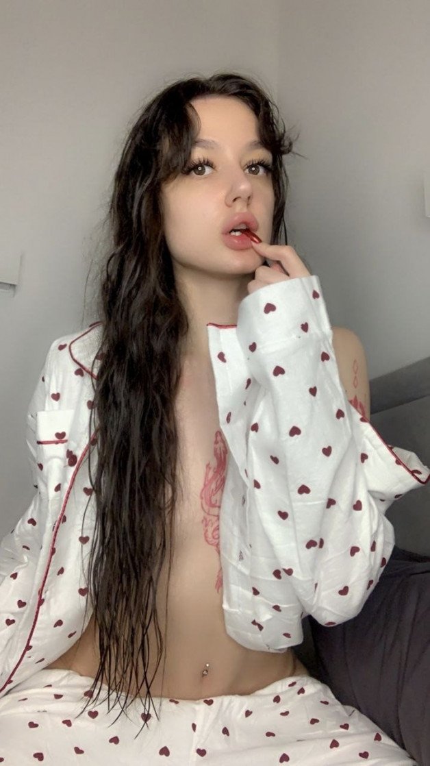 Photo by devilinee with the username @devilinee, who is a star user,  September 18, 2024 at 10:12 PM and the text says 'Daddy, my tight holes are craving a creampie'