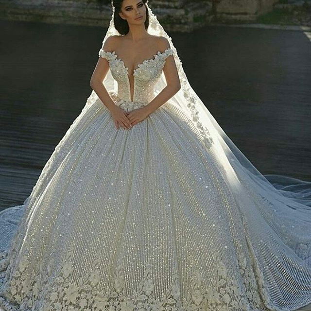 Photo by Tossed1234 with the username @Tossed1234,  January 17, 2017 at 1:45 PM and the text says 'gelinlikbu:#weddingdress #wedding#gown#ballgown#gelinlik#gelinlikmodelleri#düğün #hautcouture#özeldikim'