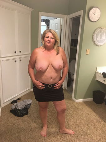 Txhotwife52