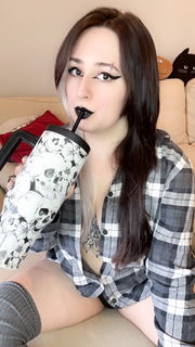 Photo by mirandaxdarling with the username @mirandaxdarling, who is a star user,  October 4, 2024 at 5:11 PM. The post is about the topic Goth Girls and the text says '🖤 Happy Friday 🖤
your goth gf wants you to drink water'