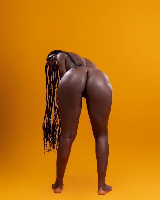 Photo by Amara Queendom with the username @fitebonyamara, who is a star user,  August 30, 2024 at 9:24 PM. The post is about the topic Black Beauties and the text says 'Delicious ebony butt'