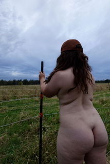 Photo by OutdoorJune with the username @OutdoorJune, who is a star user,  October 11, 2024 at 11:24 AM. The post is about the topic Ass and the text says 'Naked on the farm!'