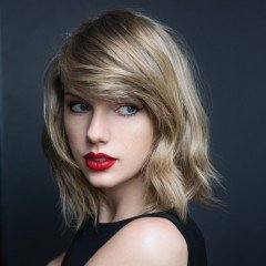 Shared Photo by Naakt with the username @Naakt,  October 2, 2023 at 12:29 PM. The post is about the topic Taylor Swift Fetish