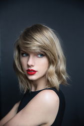 Shared Photo by Naakt with the username @Naakt,  October 2, 2023 at 12:29 PM. The post is about the topic Taylor Swift Fetish