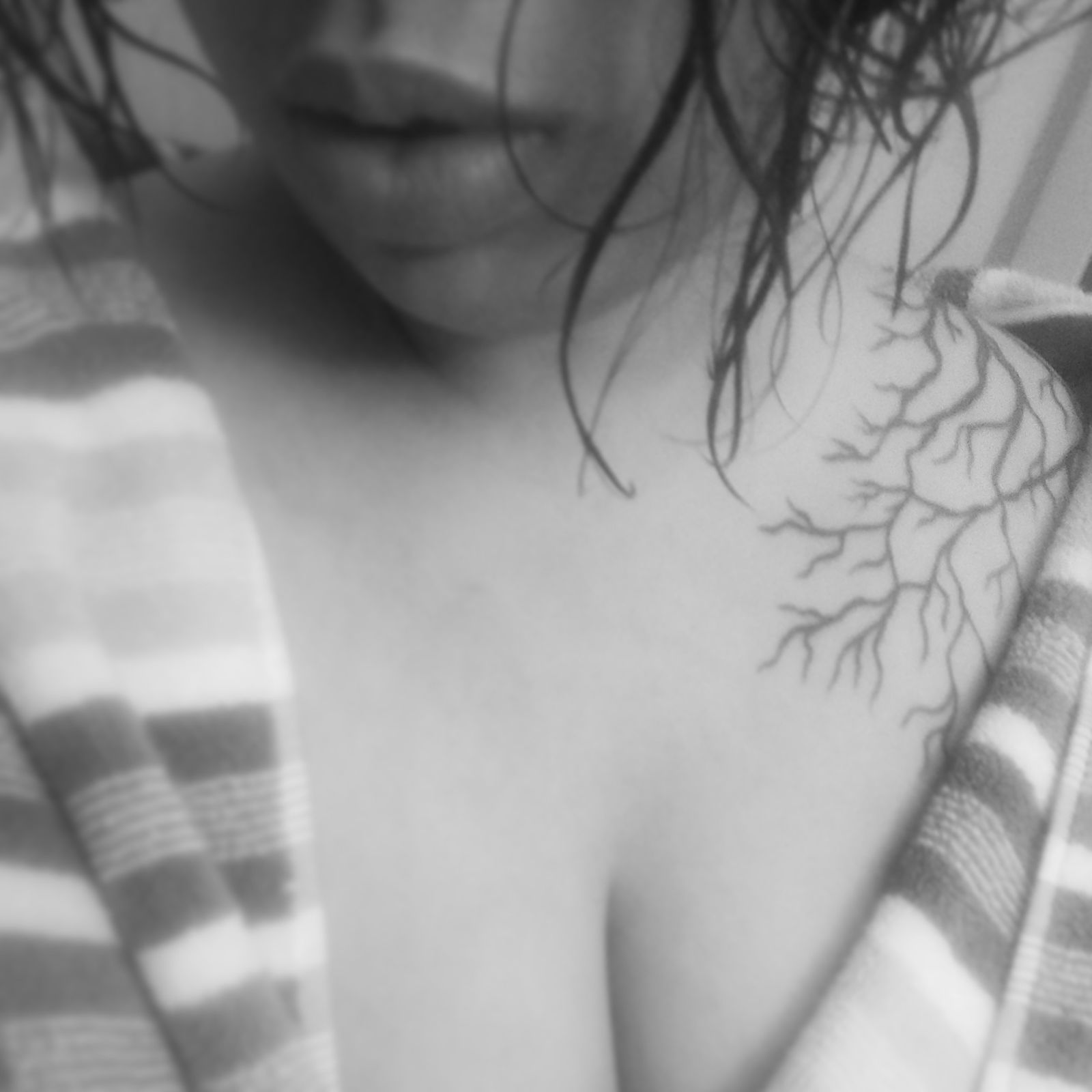 Photo by DeadlyNightshade105 with the username @DeadlyNightshade105, who is a star user,  December 18, 2018 at 7:36 PM. The post is about the topic Black and White and the text says 'Fresh out the shower and ready to be fucked against the sink. 💜'