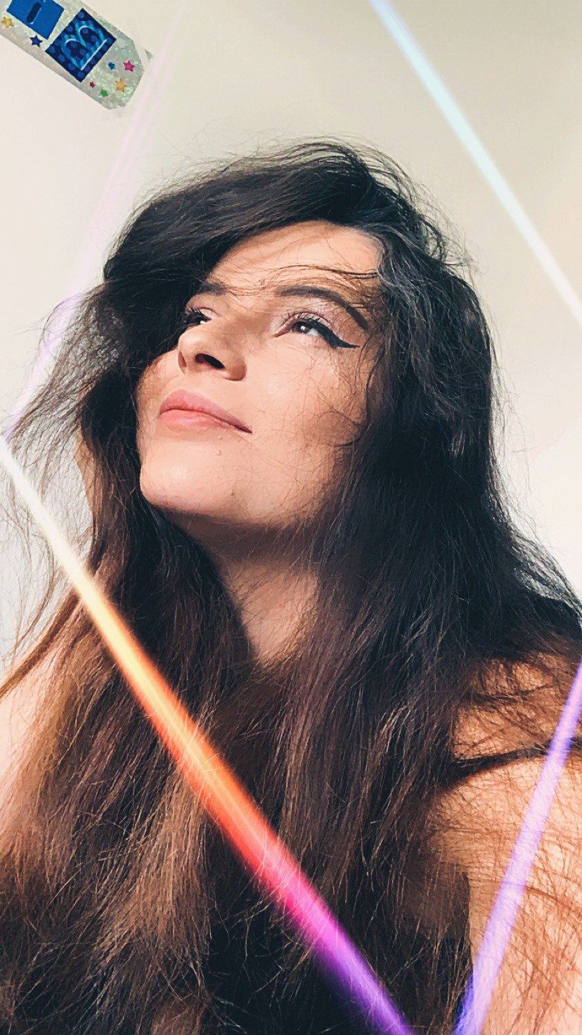 Watch the Photo by TamTam with the username @TamTam, who is a star user, posted on September 10, 2019. The post is about the topic Beautiful Girls. and the text says '#Beauty is a state of mind ! 
#sharesomelove
#portrait 
#glow
#sunny
#soul
#mondayweek'