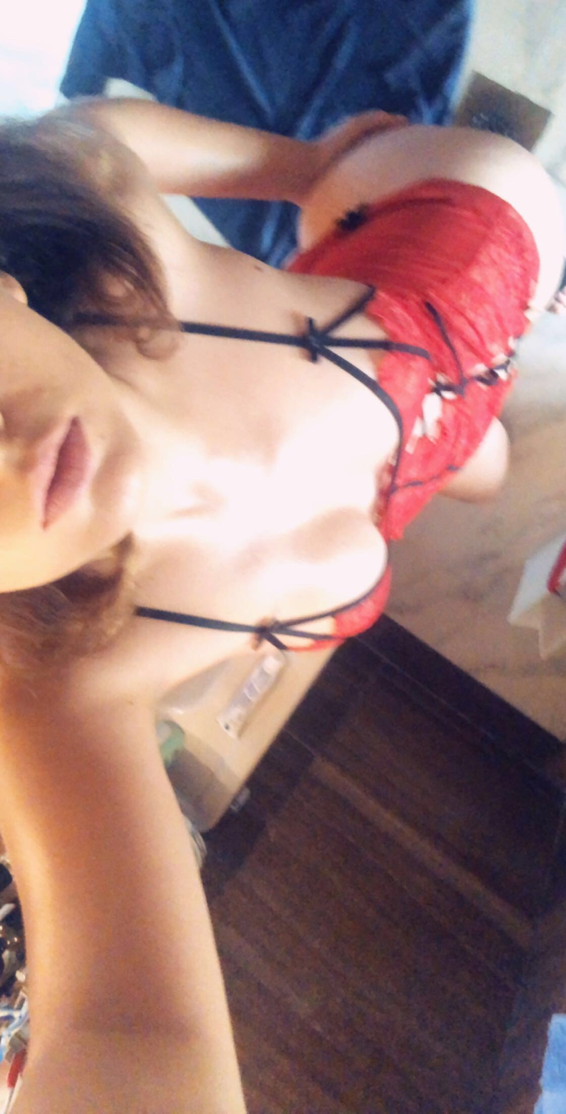 Photo by TamTam with the username @TamTam, who is a star user,  January 8, 2019 at 10:41 AM and the text says 'Slap my cheeks and destroy my little oily body ...I am waiting for you daddy 
#sharesome
#dummy
#brat 
#TT'