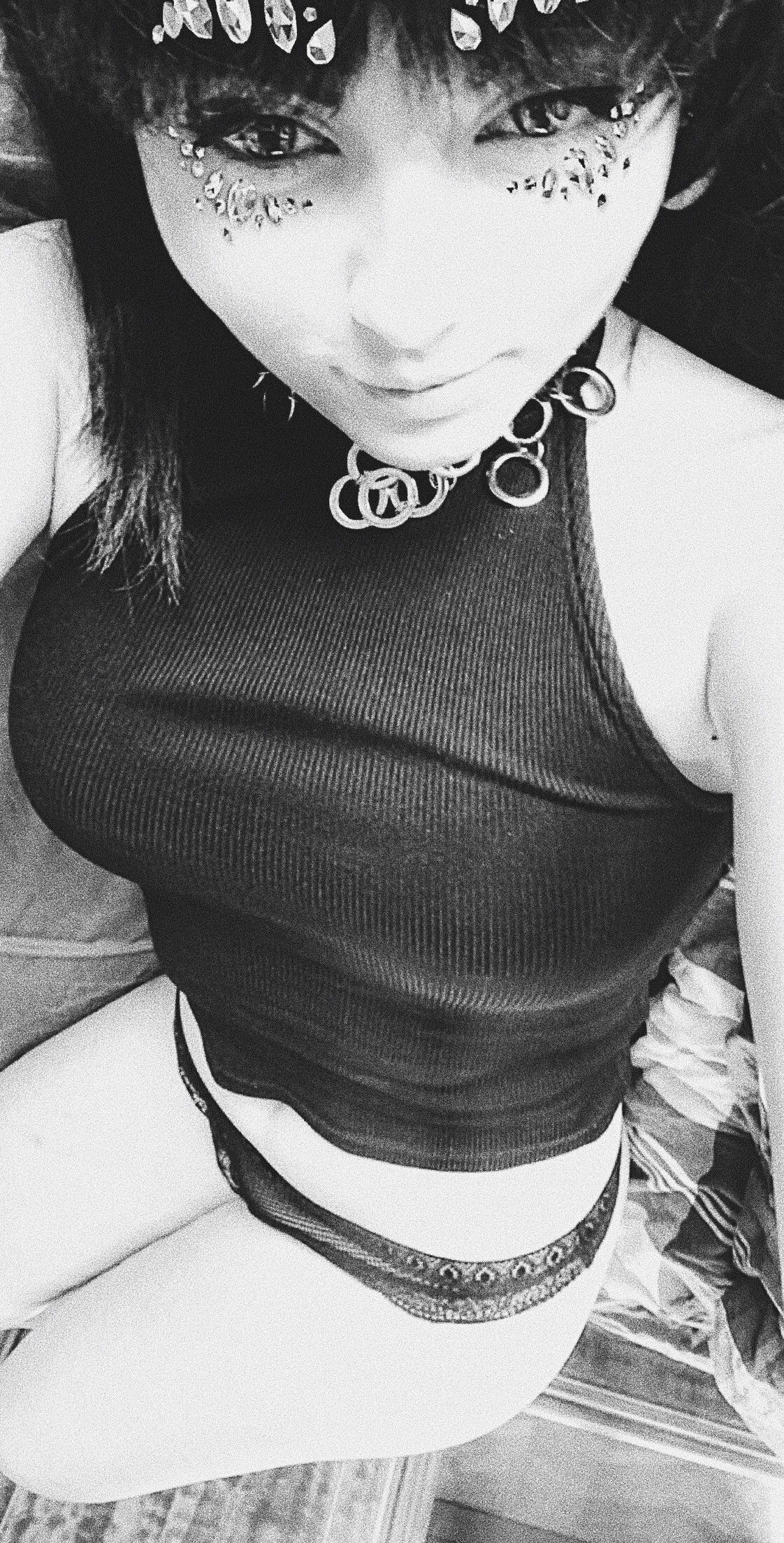 Photo by TamTam with the username @TamTam, who is a star user,  September 2, 2018 at 12:31 PM. The post is about the topic Black and White and the text says 'Hello Sunday 
#wesharesome
#moods
#sex
#boobs
#penties
#tamtamteam'