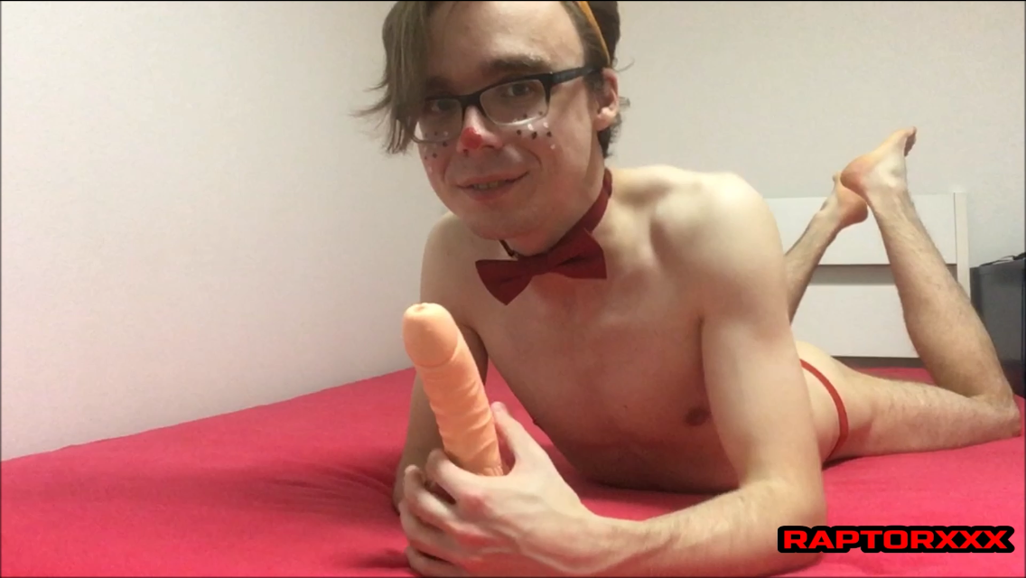 Watch the Photo by RaptorXXX with the username @RaptorXXX, who is a star user, posted on February 29, 2020 and the text says '#gaypov'