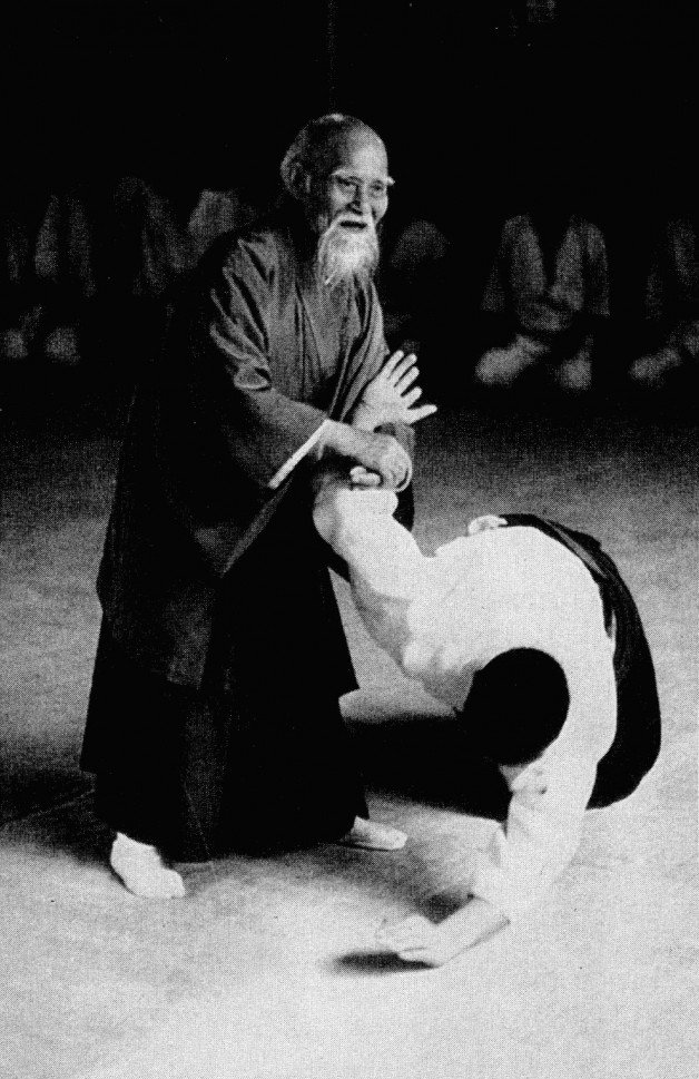 Photo by Deetz Mac Innes with the username @Deetz,  September 8, 2016 at 11:47 PM and the text says 'theblindninja:

Ōsensei Morihei Ueshiba 植芝 盛平 - founder of the Japanese martial art of aikido

The Way Of Martial Arts




I do amateur MMA myself however in terms of a philosophy of fighting, I been reading about this as of late and wondering if my..'