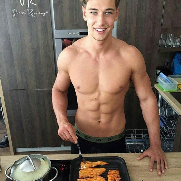 Photo by Kenzo070 with the username @Kenzo070,  October 23, 2016 at 1:52 PM and the text says 'More hot men in the kitchen @ 
htpp://Kitchenandmen.tumblr.com'