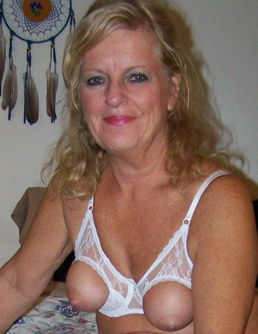 Photo by curatedporn with the username @curatedporn,  May 26, 2015 at 6:24 PM and the text says 'Enjoy my Beautiful Mature Women collection! #amateur  #mature  #milf  #tits  #boobs  #lingerie  #gilf  #old'