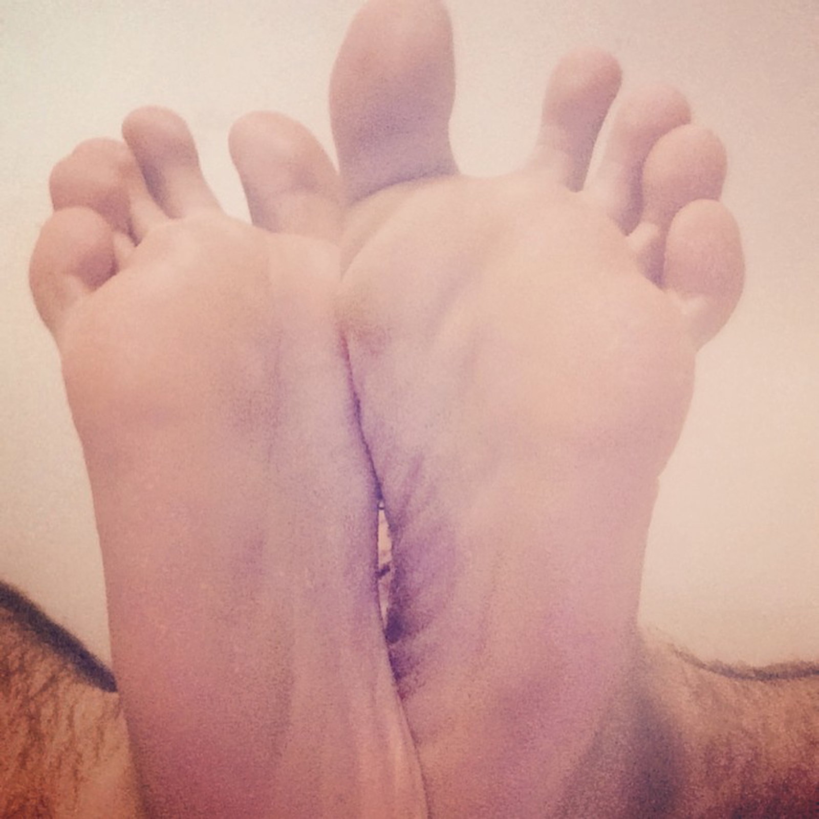 Photo by want2plzu22014 with the username @want2plzu22014,  April 19, 2018 at 7:50 AM and the text says 'twistedbatortrash:

My personal touch #malefeet  #malesoles #gayfeet #malefootfetish'