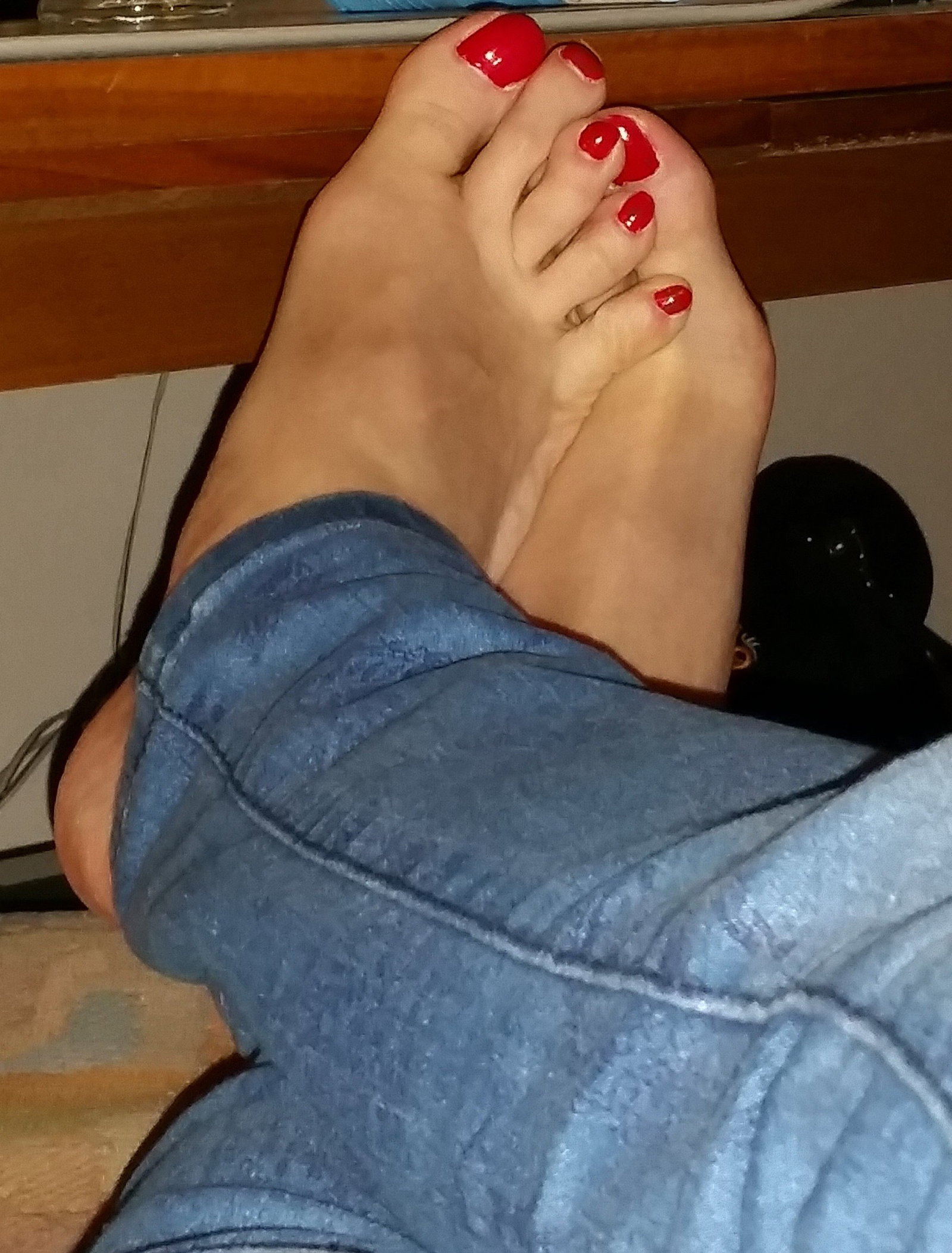Photo by Julesoil with the username @Julesoil, who is a verified user,  January 6, 2019 at 2:07 PM. The post is about the topic Sexy Feet