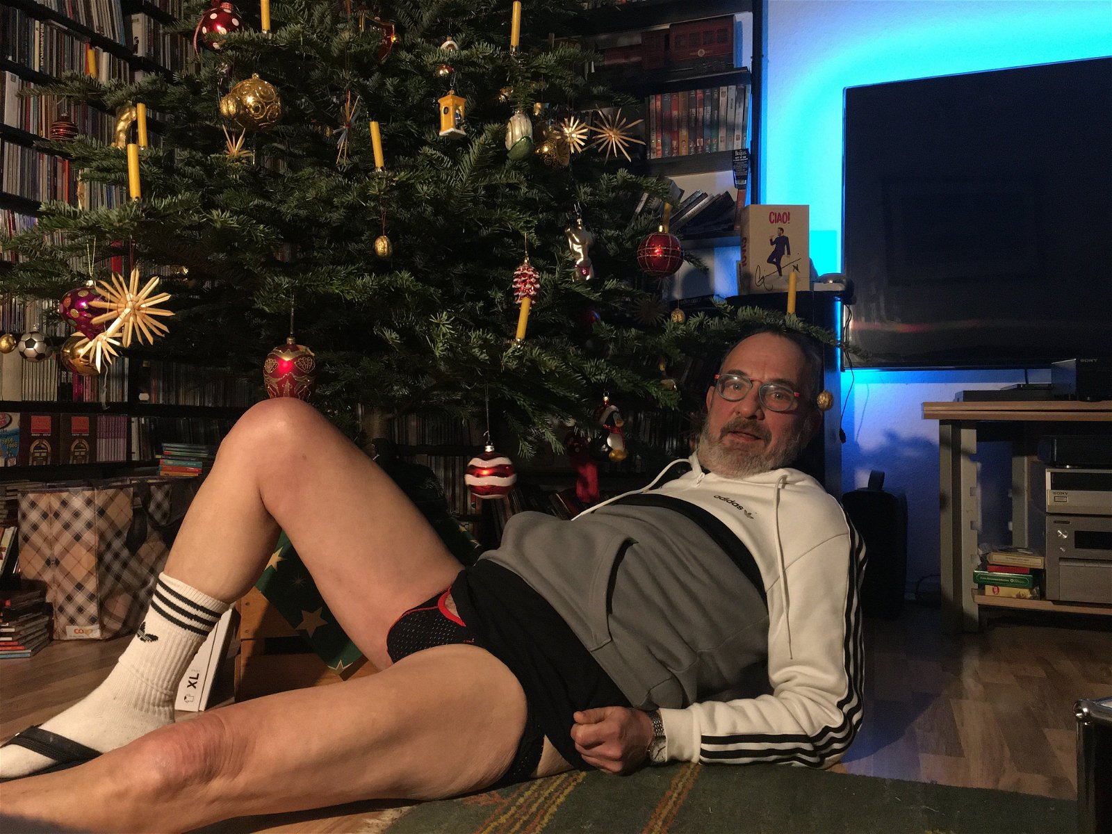 Photo by sneax6969 with the username @sneax6969, who is a verified user,  January 6, 2022 at 7:14 PM. The post is about the topic nude men in sneax and flip-flops and the text says 'me and my christmastree'