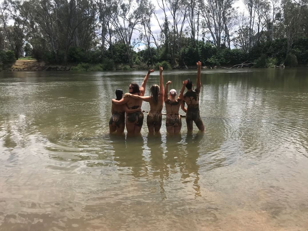 Photo by rysvdcafeq with the username @rysvdcafeq,  May 20, 2018 at 1:49 AM and the text says 'naturalswimmingspirit:
getnakedaustralia
“Relaxing in the best way possible; Jumping into the Murray River separating NSW from Victoria!“ Nudity is best enjoyed with friends. Cheers @natoyaaa@_rubeeesss @indiriver @jayerwinter@dinky.diana..'