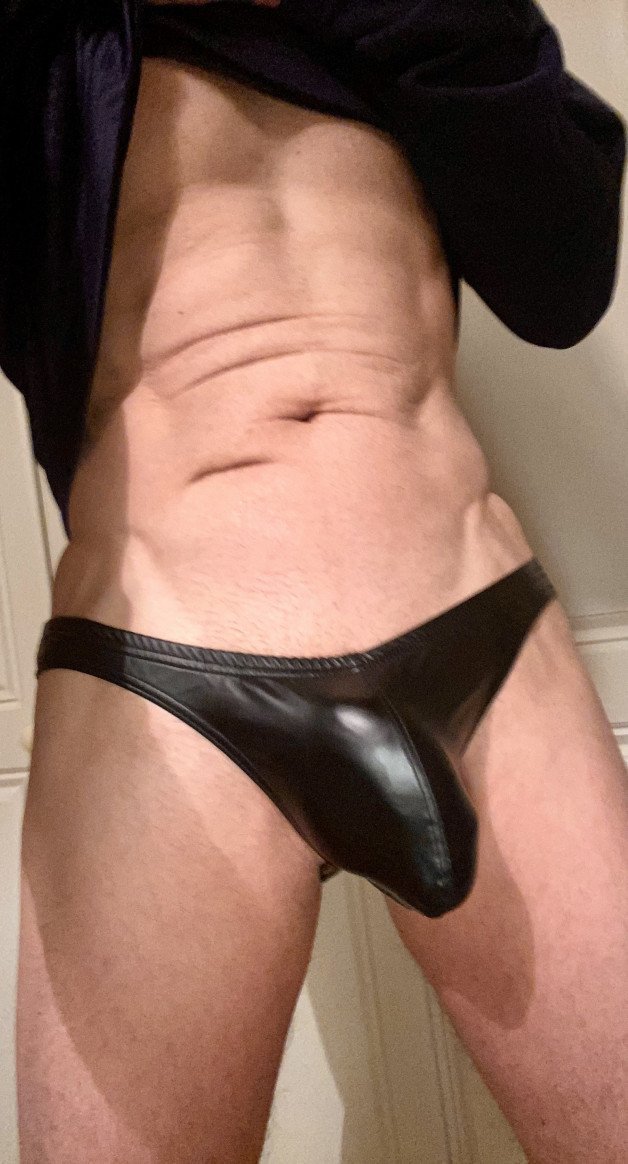 Photo by JossalClub with the username @JossalClub,  December 19, 2021 at 12:10 AM. The post is about the topic Bulges and the text says 'bulge'