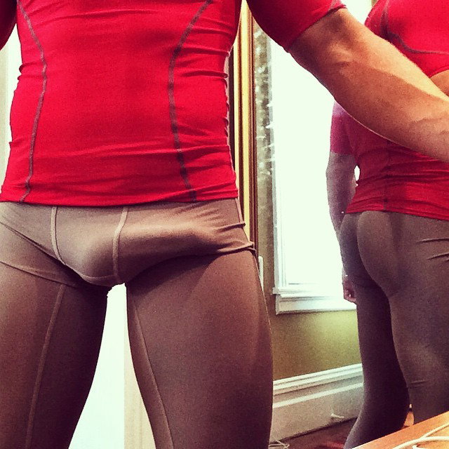 Photo by someconfusion with the username @someconfusion,  May 30, 2015 at 6:02 AM and the text says 'spandexbud:

A bit too excited for my tight workout. #man  #in  #spandex'