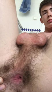 Photo by slutflo with the username @slutflo,  December 6, 2018 at 4:40 PM and the text says 'exposedandembarrassedguys:
thevikinghouse:

Zach 19   Kik :  twinkybottomboi

Cute lad  nice hole'