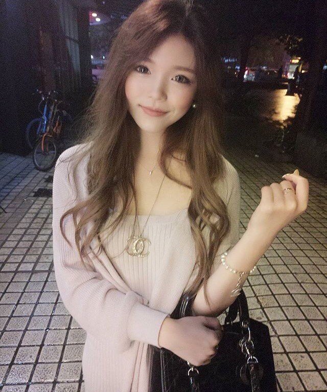 Photo by asdsker11 with the username @asdsker11,  December 13, 2018 at 5:16 PM and the text says 'irubishootip0st:

sicksgboy:

sgchios:
Follow @SGChios in search for the prettiest, hottest, cutest girls in SG!

Help share and reblog!

We are committed to update daily and with new, original content so that you will not see so many repeated photos. Do..'