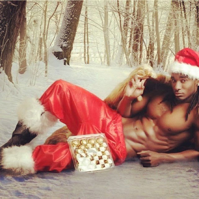 Watch the Photo by Sexyaarongray with the username @Sexyaarongray, posted on December 29, 2013 and the text says 'tazz07:

#merrychristmas #sexysanta'