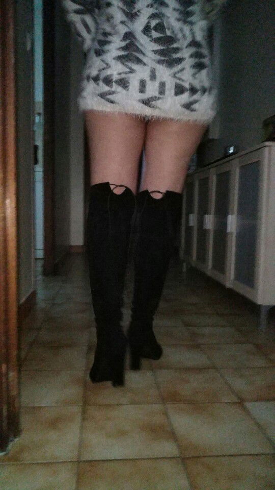 Photo by alierotic2 with the username @alierotic2,  February 19, 2017 at 8:20 PM and the text says 'Stretch Faux Suede Over The Knee Boot Female Women Winter Boots Slim Thigh High Boots Sexy High Heels Botas Women Shoes DP934295
Buyer: F****k C. (detail)
Via: http://www.aliexpress.com/item//32758245941.html #stretch  #faux  #suede  #over  #knee  #boot..'