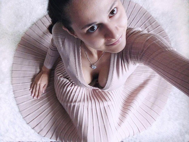 Photo by alierotic2 with the username @alierotic2,  November 21, 2016 at 8:26 PM and the text says 'CHANGLA 2016 Autumn Women&rsquo;s Fashion Sweaters Dresses A-line Deep V Neck Belted Pleated Vintage Dress Long Sleeve Knitting Dress
Buyer: AliExpress Shopper
Via: http://www.aliexpress.com/item//32726853434.html #changla  #autumn  #women's  #fashion..'
