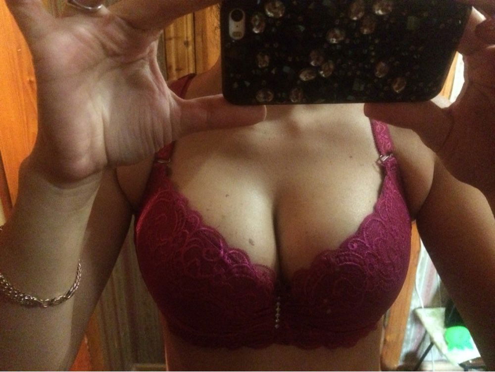 Photo by alierotic2 with the username @alierotic2,  February 6, 2016 at 2:22 PM and the text says '&frac34; cup lace push up bra large size sexy women underwear bralette thin section cup C cup D cup E bra for women
Buyer: Julia J.
Via: http://www.aliexpress.com/item//32401148350.html #3/4  #cup  #lace  #push-up  #bra  #large  #size  #sexy  #women..'