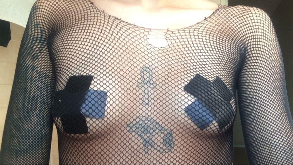 Photo by alierotic2 with the username @alierotic2,  May 2, 2017 at 5:51 PM and the text says 'Free shipping Sexy experience 10 pairs (20Pcs)  Print Black Cross/X Pasties Nipple Covers
Buyer: N***a M. (detail)
Via: http://www.aliexpress.com/item//32277360159.html #experience  #10  #pairs  #(20pcs)  #print  #black  #cross/x  #pasties  #nipple..'